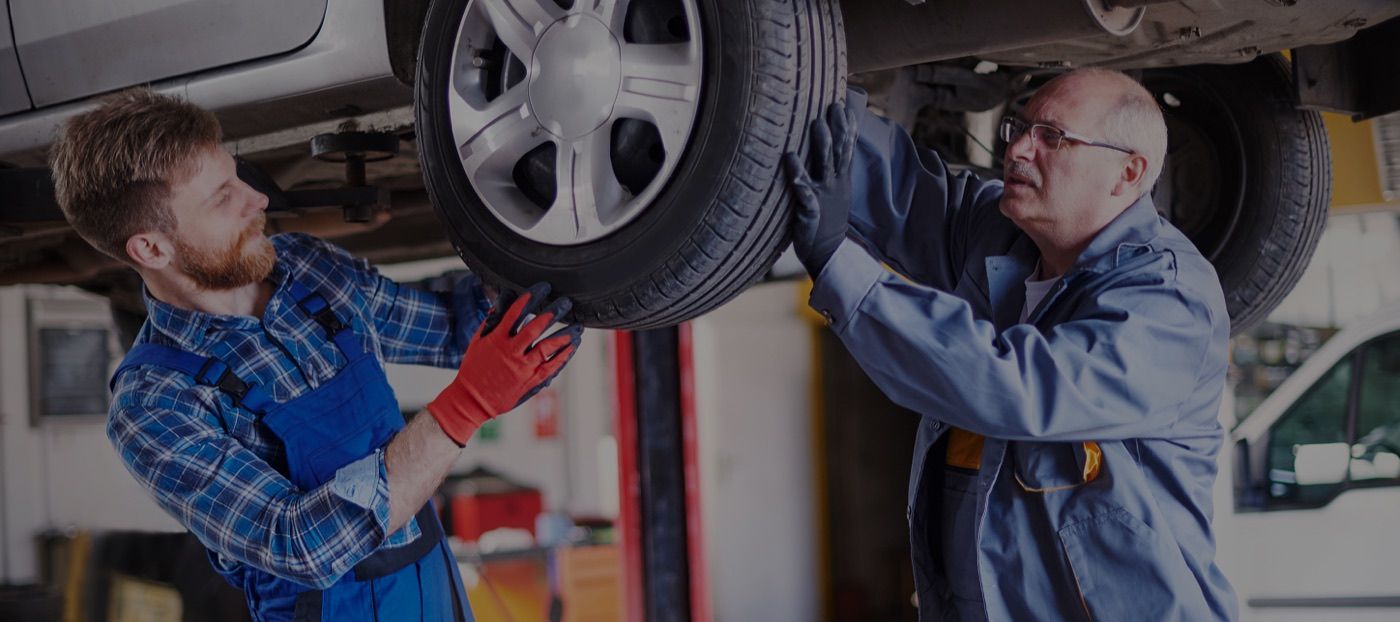 Tire Replacement in Houston: When to Replace Your Tires cover image